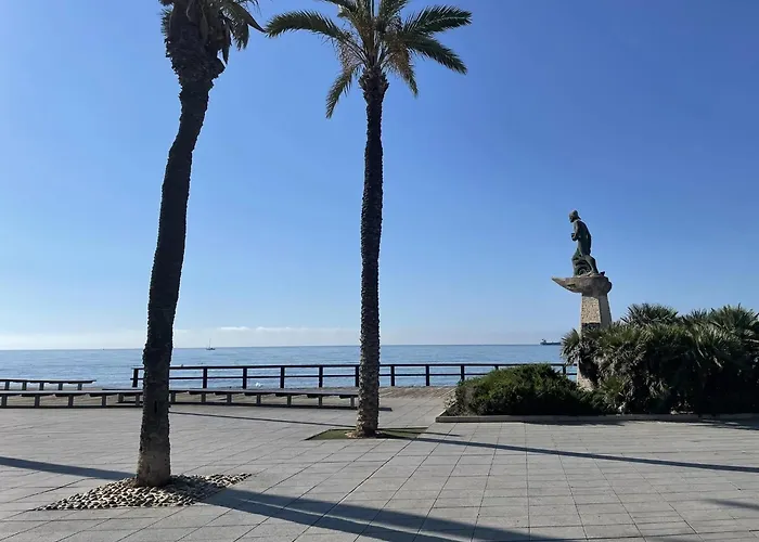 Amazing Penthouse On The Beach, Sea Views, Wifi, Airconditioning And Parking
