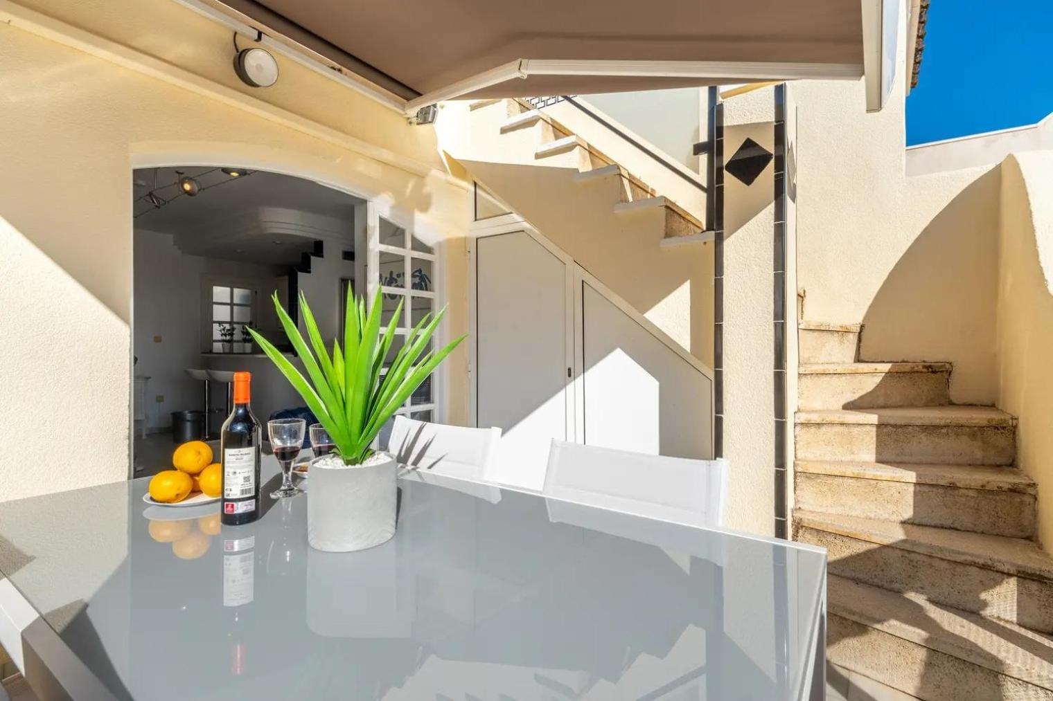 Apartment Amazing Penthouse On The Beach, Sea Views, Wifi, Airconditioning And Parking Torrevieja