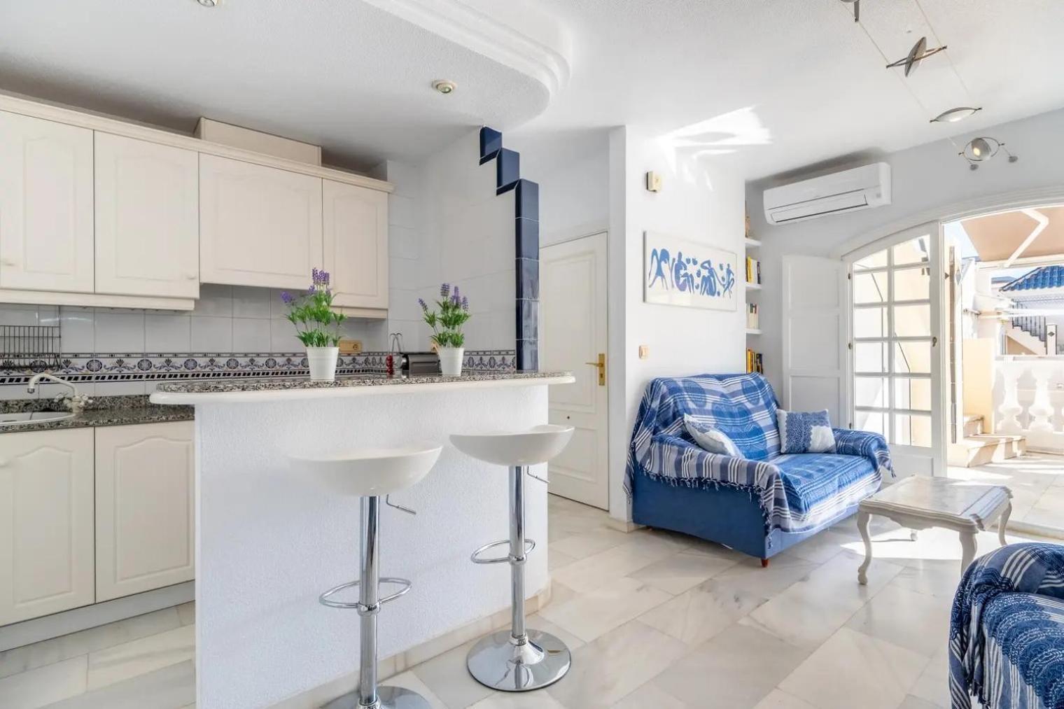 Apartment Amazing Penthouse On The Beach, Sea Views, Wifi, Airconditioning And Parking Torrevieja
