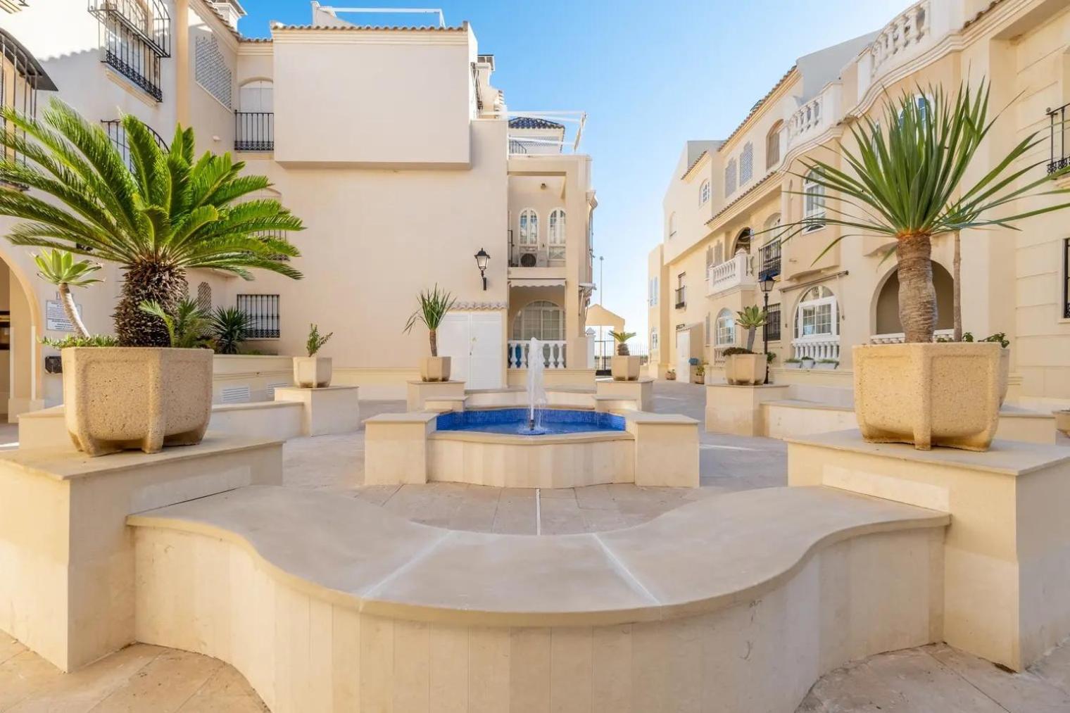 Amazing Penthouse On The Beach, Sea Views, Wifi, Airconditioning And Parking Apartment *
