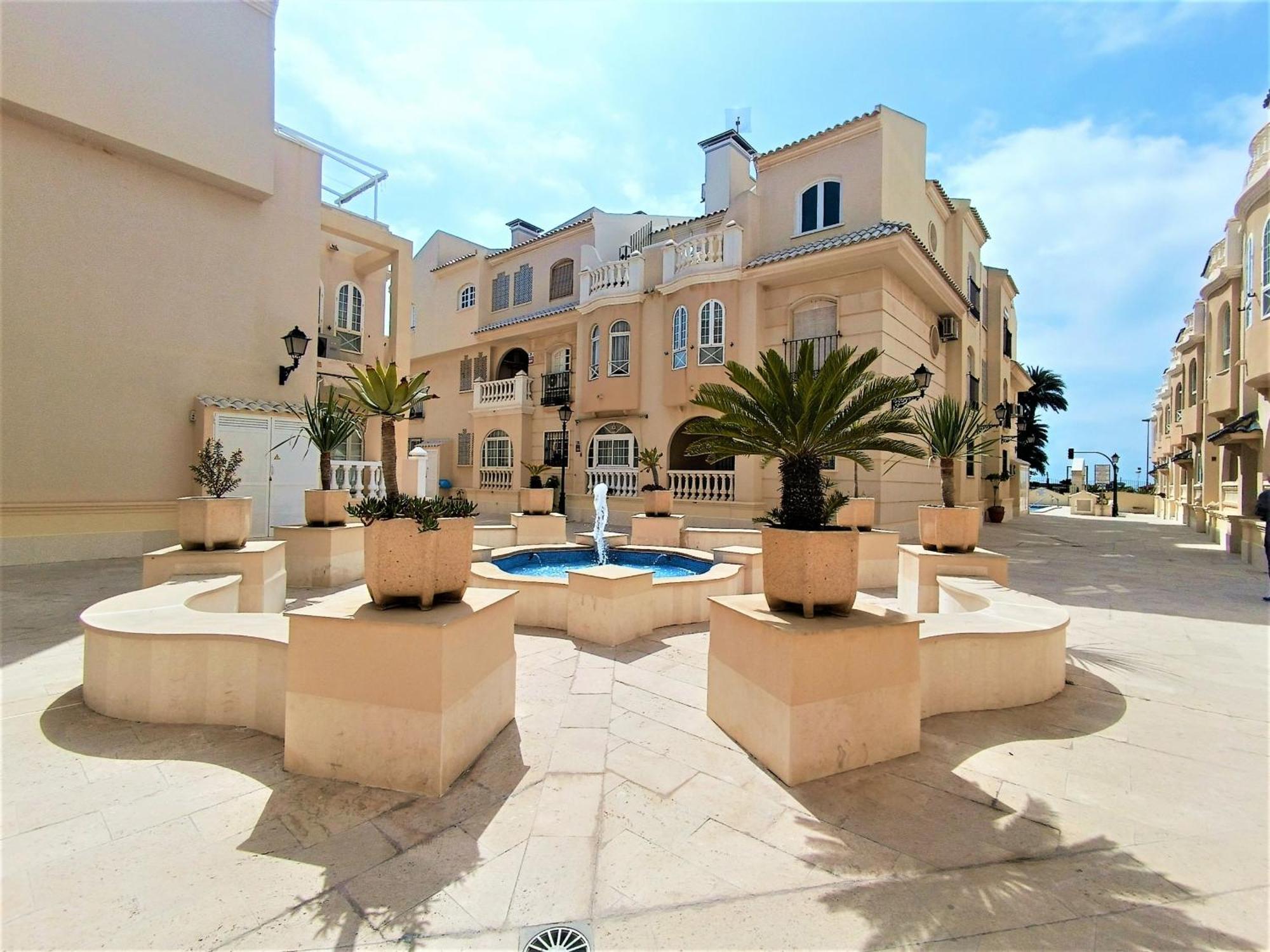 Amazing Penthouse On The Beach, Sea Views, Wifi, Airconditioning And Parking Apartment *